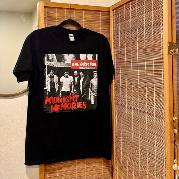 One Direction Midnight Memories Band Tshirt - Picture 1 of 2